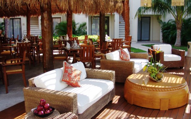 Laguna Suites Golf & Spa