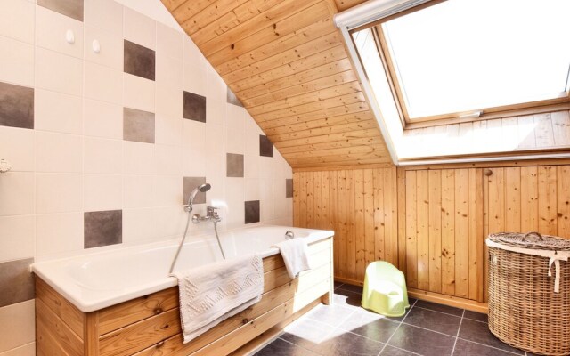 Countryside Holiday Home in Mont with Terrace And Garden