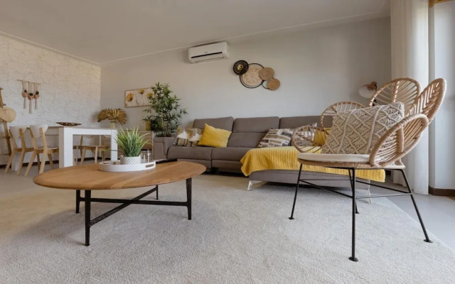 2bedroom-1bathroom-seaview-outdoorpool-petfriendly