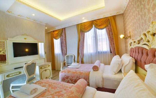Nayla Palace Hotel
