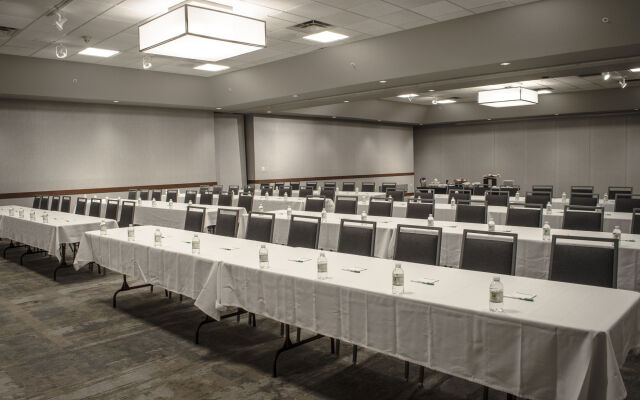 Holiday Inn Fargo by IHG