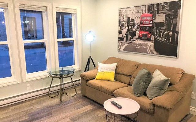 Esther's Place-Carleton Place Downtn Apt