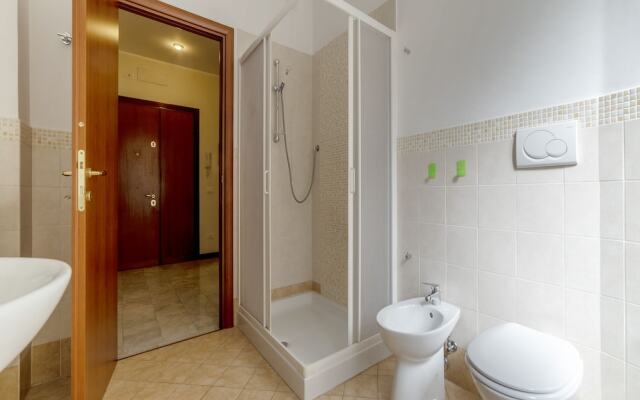 Piazza Re di Roma Apartment