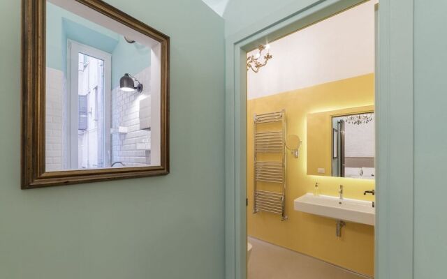 Romantic Vintage Colosseum Apartment