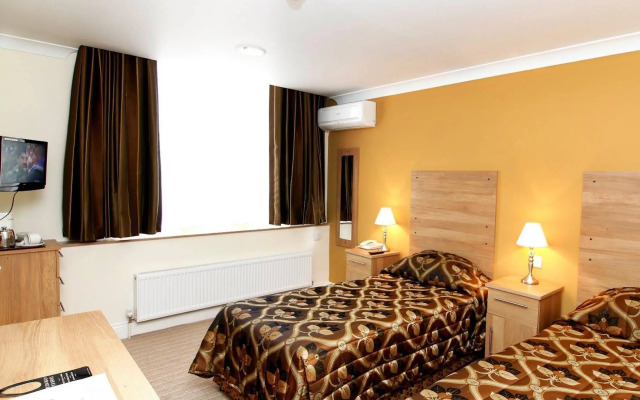 Russell Court Hotel