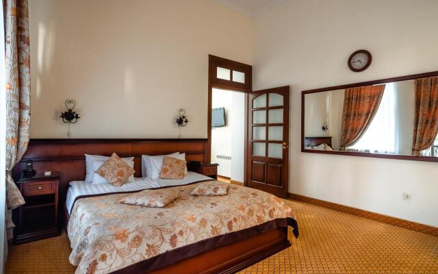 Шаляпинъ (Кисловодск)