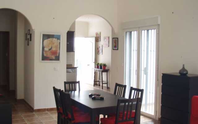 Peaceful Villa in Arenas With Swimming Pool