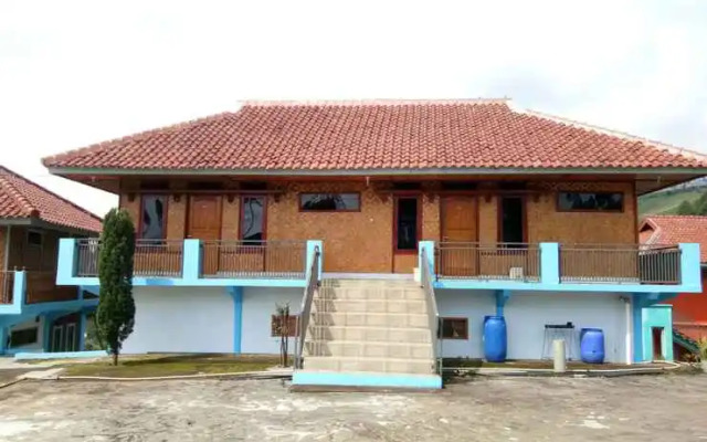 Oyo 3404 Puncak Jaya Darajat