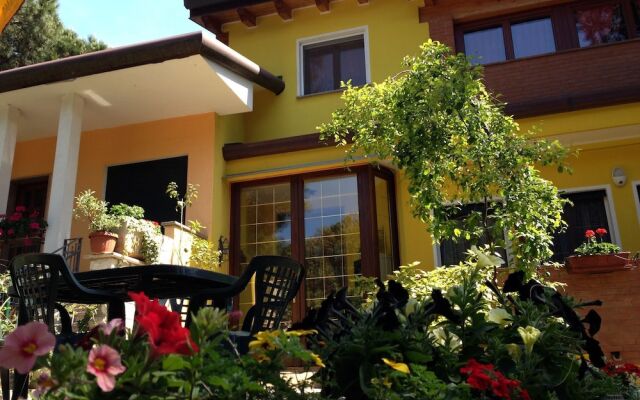 Detached Villa in Rosolina Mare near Sea