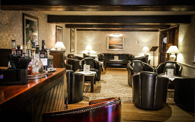 Crown Hotel