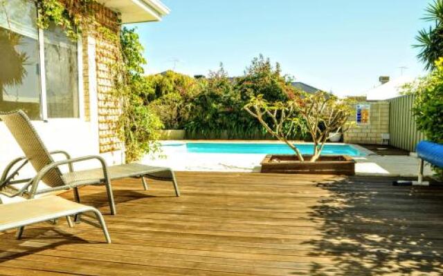 Halls Head Holiday Home