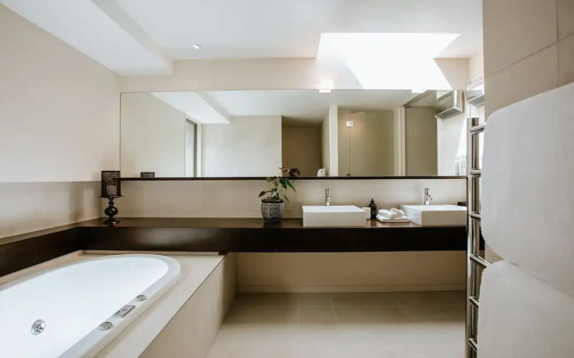 Release Wanaka - Lake Edge