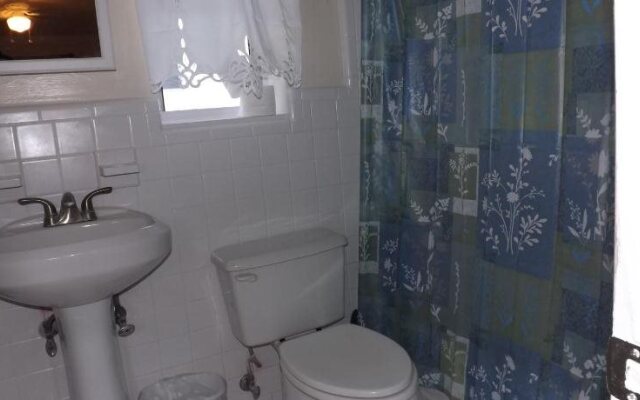 Eamon James Apartments & Suites