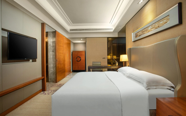 Crowne Plaza Huizhou by IHG