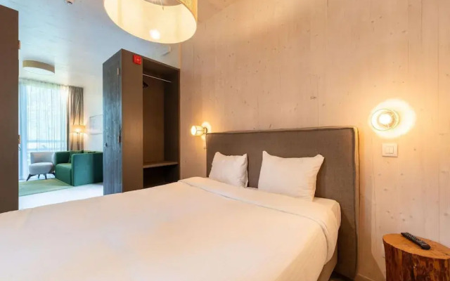 Romantic Nature Escape