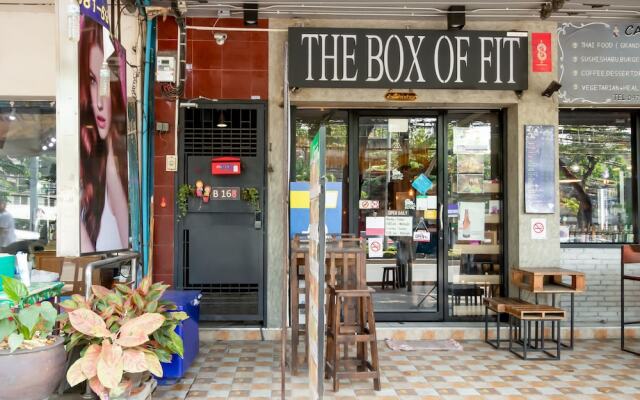 B168 Bed And More Hostel