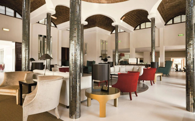 Отель Ozadi Altura Beach Resort