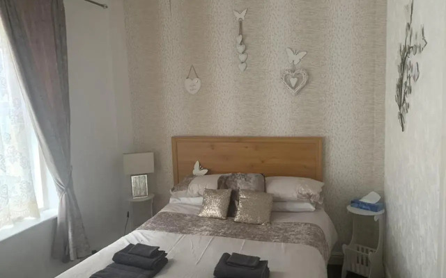 The Butterfly Hotel - Group Weekends