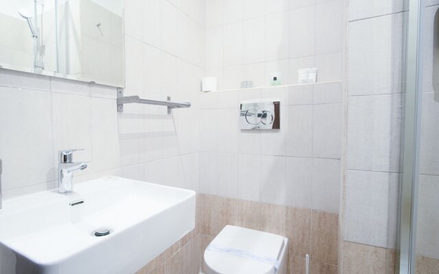 Rometobe Rooms & Hospitality