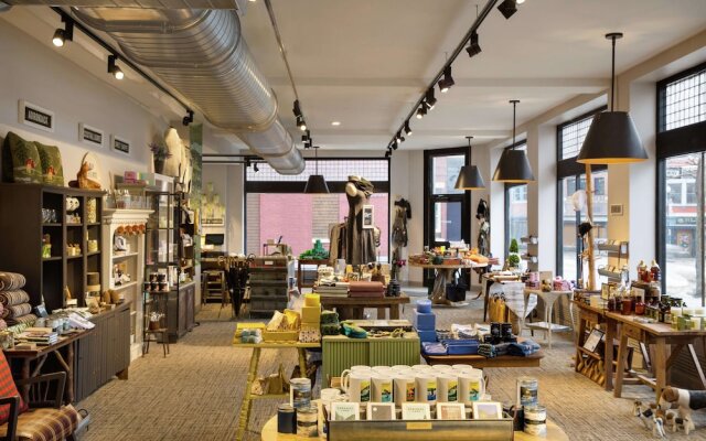 Hotel Saranac, Curio Collection by Hilton