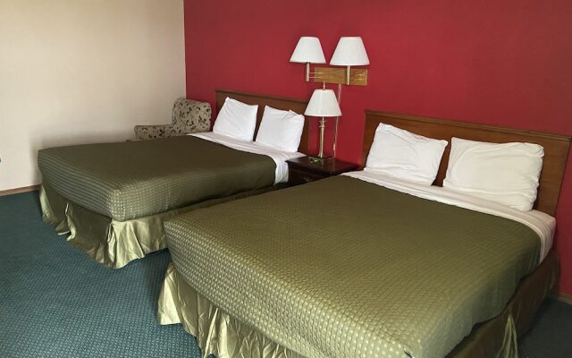 Colonial Inn Dyersville