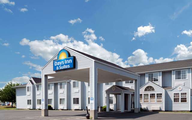 Days Inn & Suites by Wyndham Spokane Airport Airway Heights