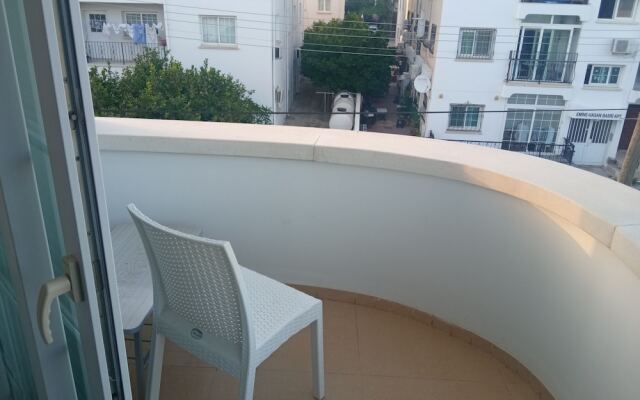 Remarkable 2-bed Apartment in a Great Area Nicosia