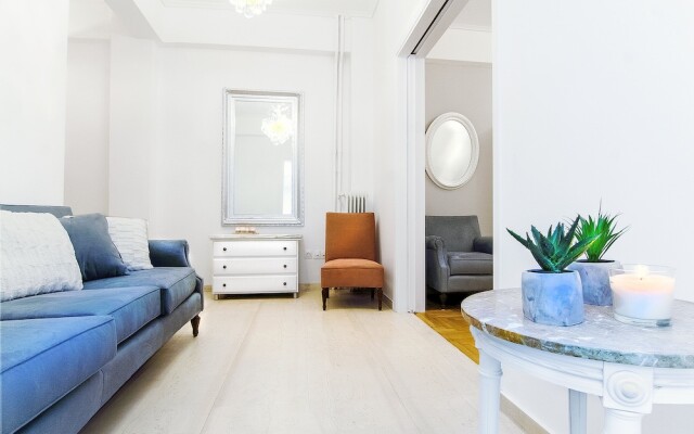 Charming 2 bdr apt next to Piraeus port