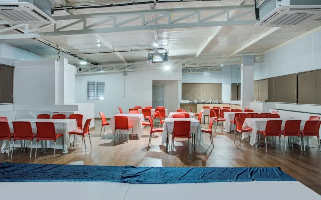 Hotel Sterling Inn Near Bangalore International Airport