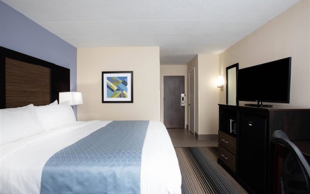 Best Value Inn Bloomington