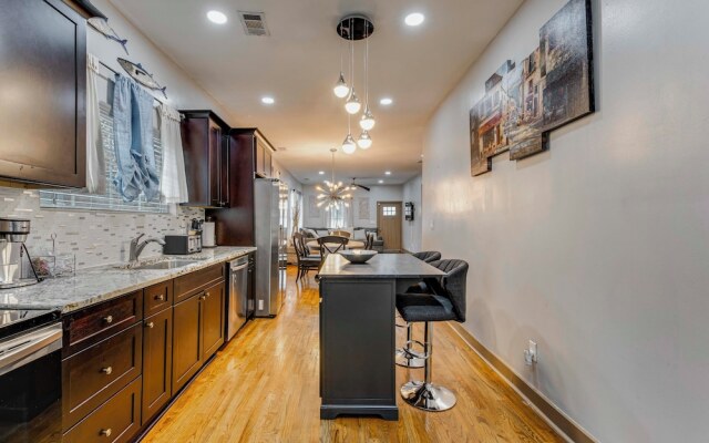 Chic Atlanta Home: Close to Downtown & Stadiums
