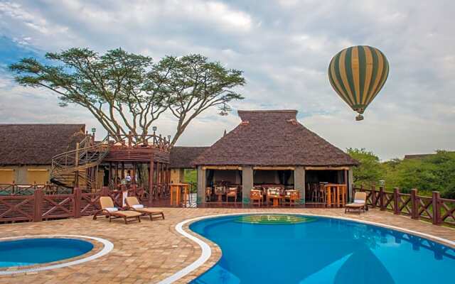 Lake Ndutu Luxury Tented Lodge
