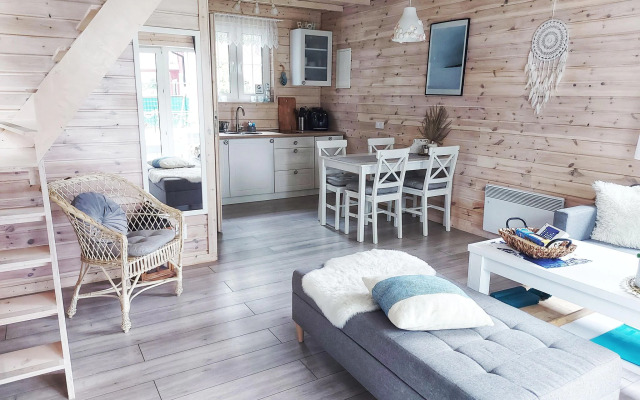 Blue Lagoon - Vacation Home in Nowe Warpno