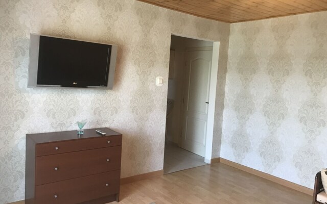 Hollik Apartmanhaz