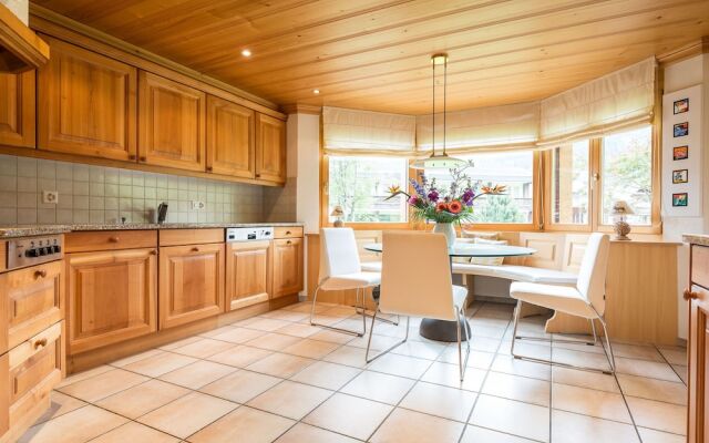 Luxurious Chalet in Zweisimmen near Ski Area