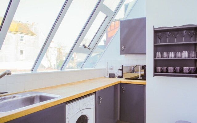 Beautiful, Bright 2BR Flat for 4 Central Brighton