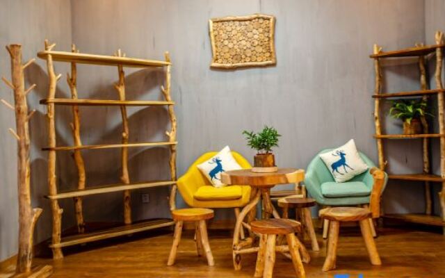 Yuexing Tinghuyuan Guesthouse