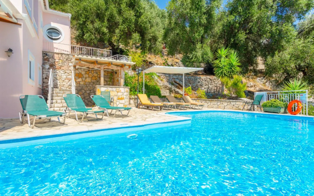 Beach villa Aetos kaminaki Nissaki