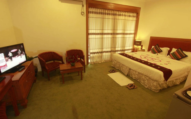 Raza Gyo Hotel