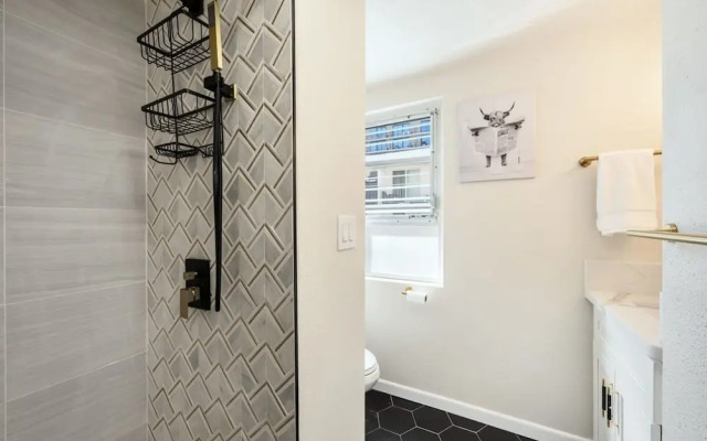 Two-bedroom Apartment With a Sunny Patio