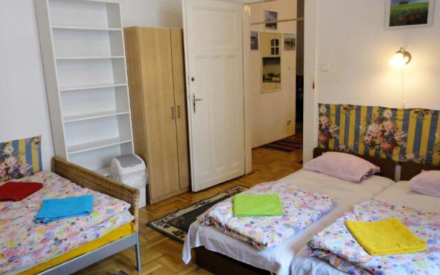 Garibaldi Guesthouse & Apartments