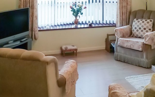 Apartment With 2 Bedrooms in Bangor, With Furnished Garden
