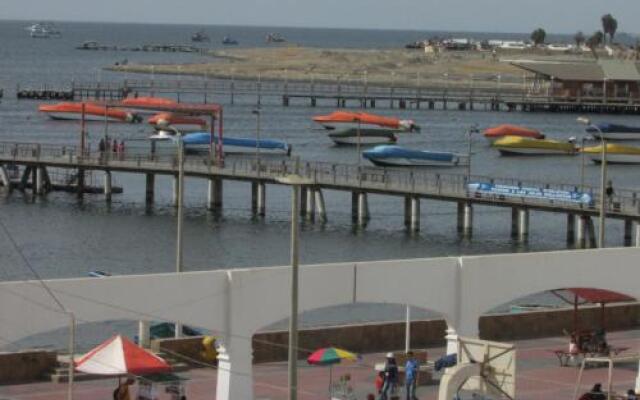 Brisas de la Bahia Hotel