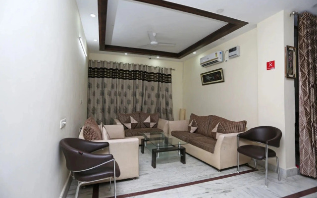 OYO 7572 near Medanta