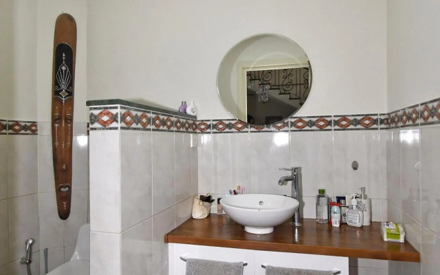 Khanjyan street, 3 bedrooms Duplex, Spacious apartment for rent DXA344