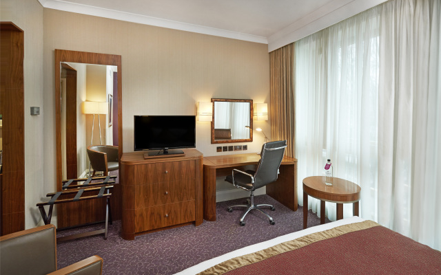 Crowne Plaza London Ealing, an IHG Hotel