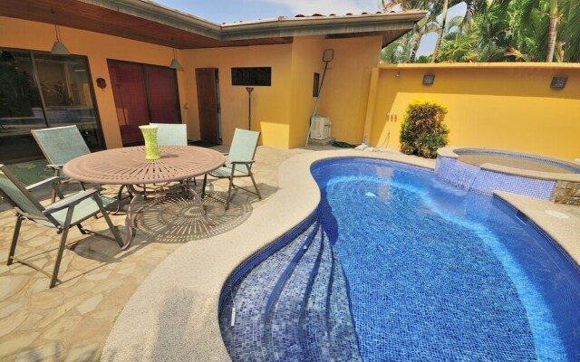 Casa Suenos: Iconic 4BR Home with Private Pool by RedAwning