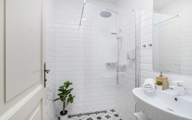 Royal APTs Prague by Michal&Friends