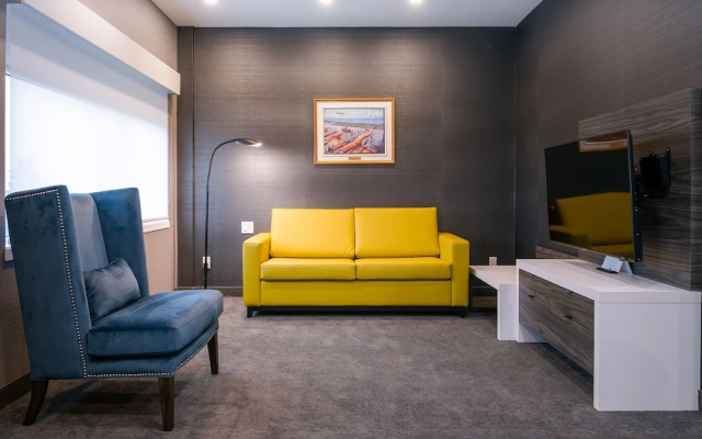 Quality Inn & Suites - фото 4