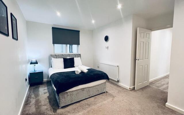 Inviting 2-bed Apartment in Liverpool
